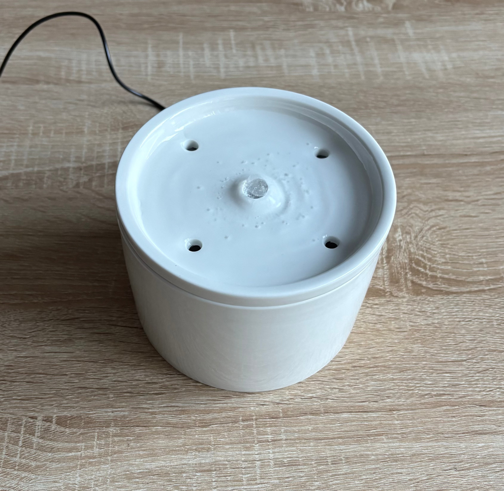 Fontaine à eau en céramique pour chat